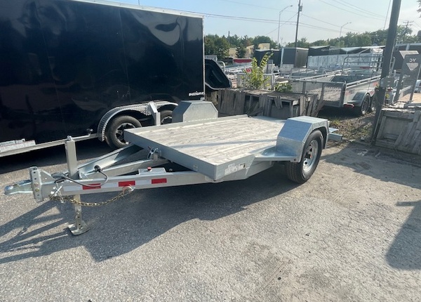 PLATE-FORME BASCULANTE À GRAVITÉ